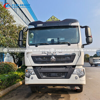 SINOTRUK HOWO 15T On-Site Mixed Explosive Truck with PLC-Based Automated Mixing and 360-Degree Rotating Hose Guide Boom